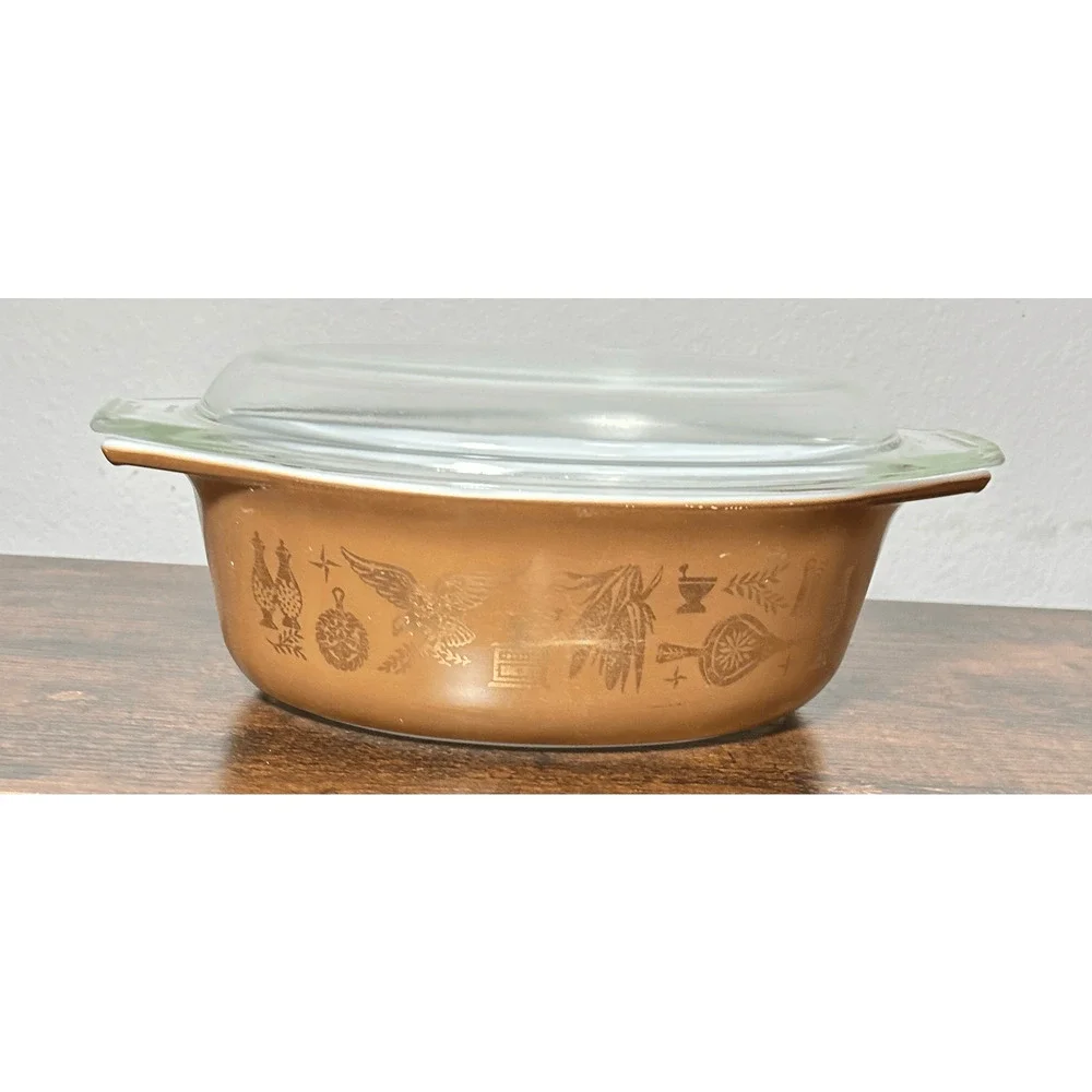 Vintage Pyrex Early American Oval Casserole Bowl Dish Gold Brown 043 1 1/2 Quart